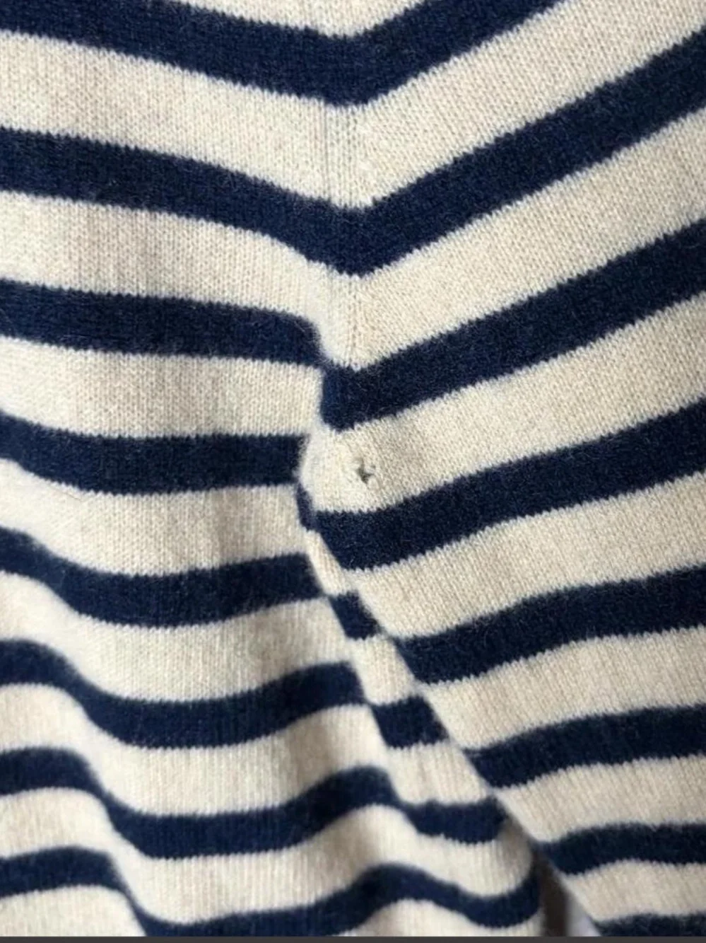 Tory Burch Striped Navy and Cream V-Neck Soft Fine Sweater Top L